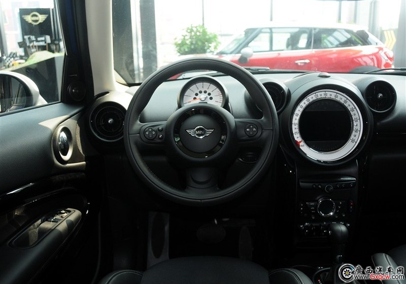 MINI PACEMAN܇ (ni)D